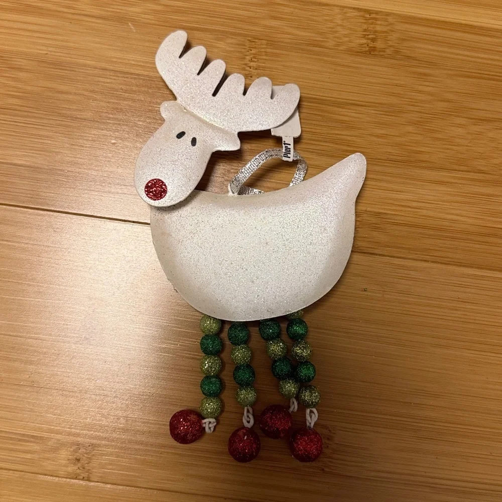 Pier 1 white flat reindeer sheet metal ornament NWT
